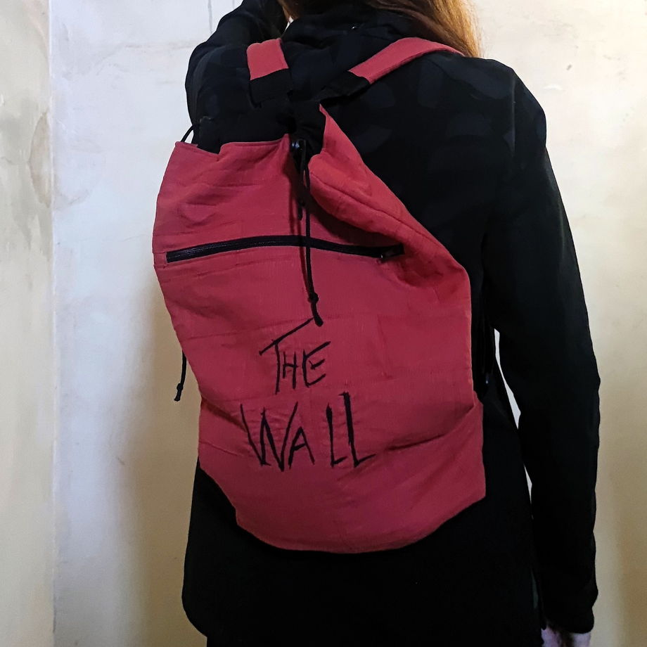 The Wall (Стена) : рюкзак, вещмешок, натуральный лен, кирпич в подарок