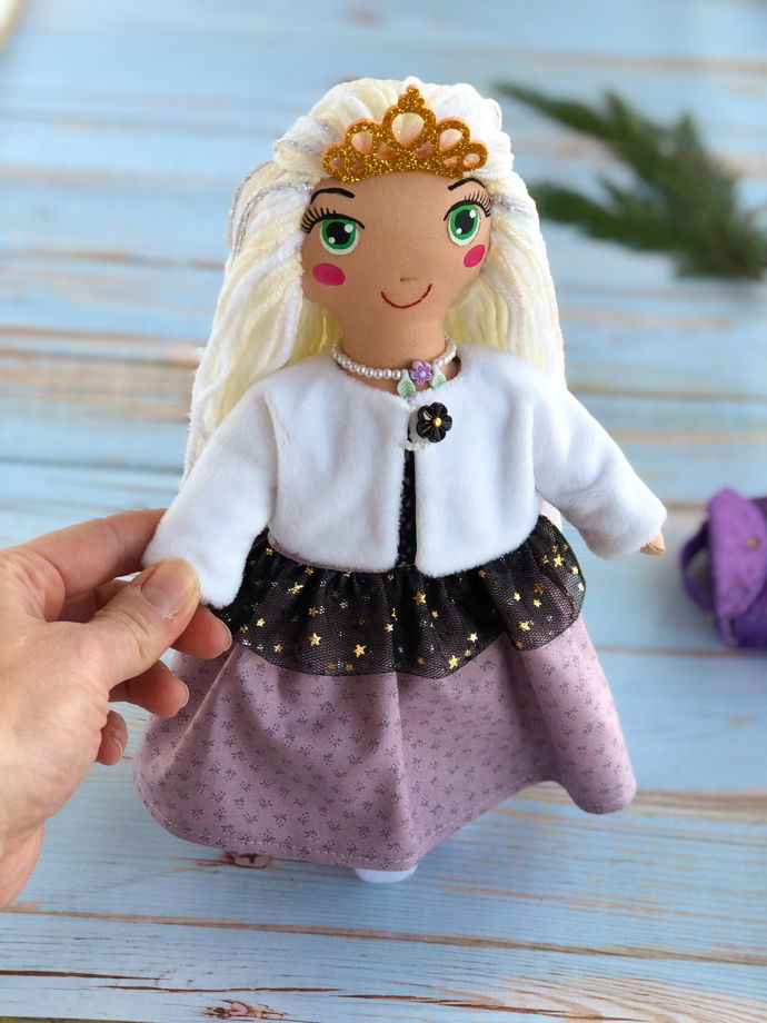 Текстильная кукла с одеждой "Снежная королева"