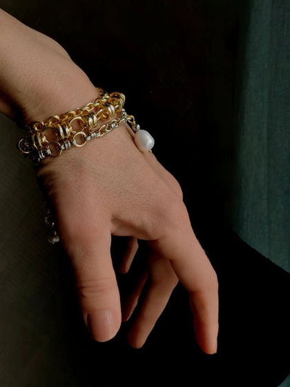 Трехслойный браслет с барочной жемчужиной