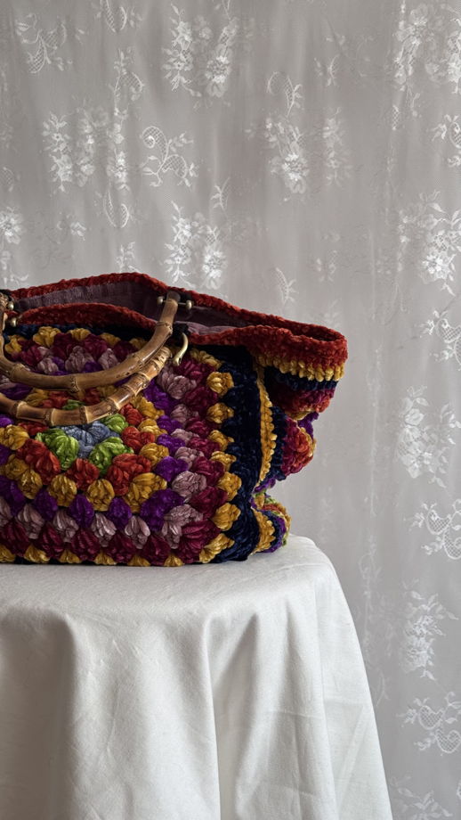 Вязаная сумка с бамбуковыми ручками