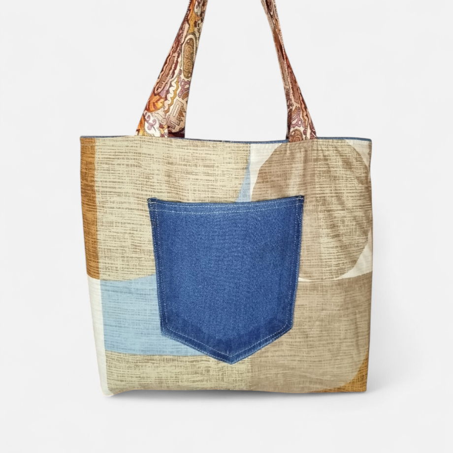 Сумочка из переработанного денима с ручной вышивкой в технике Boro