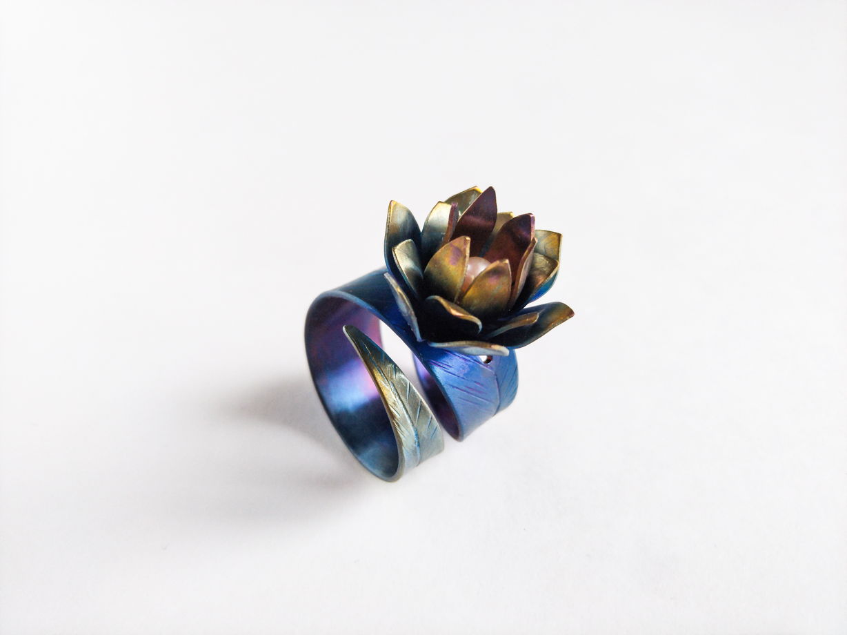 Перстень "Весенний" из коллекции "TitaniumFlower"