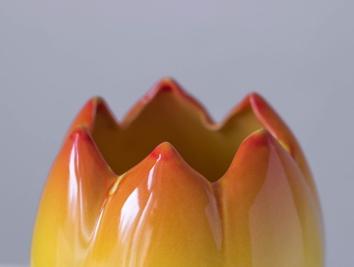 Керамическая ваза "Yellow Tulip"