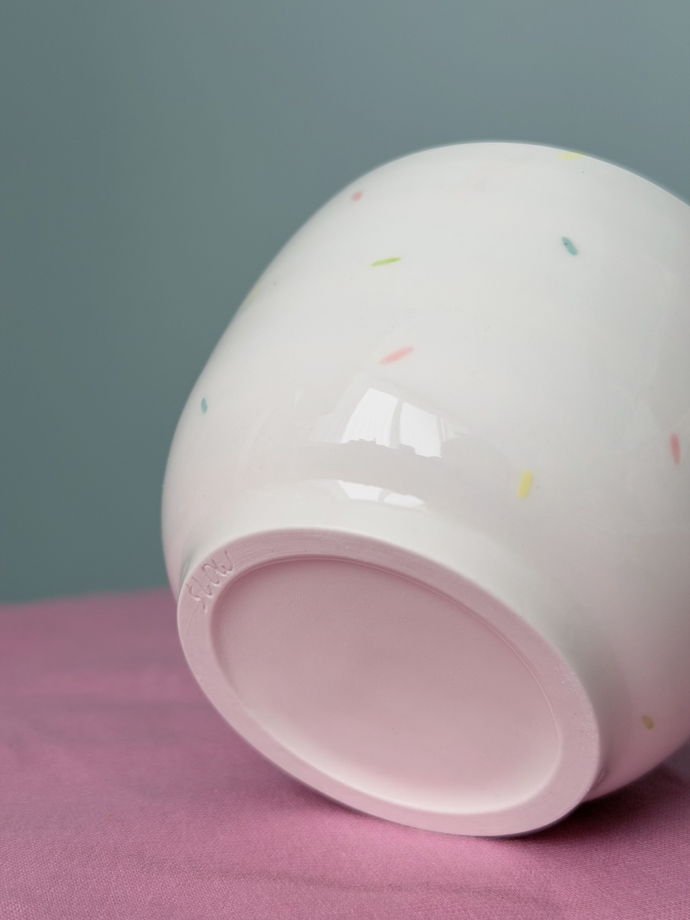 Чашка белая ручной работы, "Леденцы"