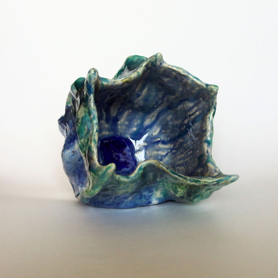 Керамическая ваза для цветов или сухоцветов "Холодный огонь" синяя