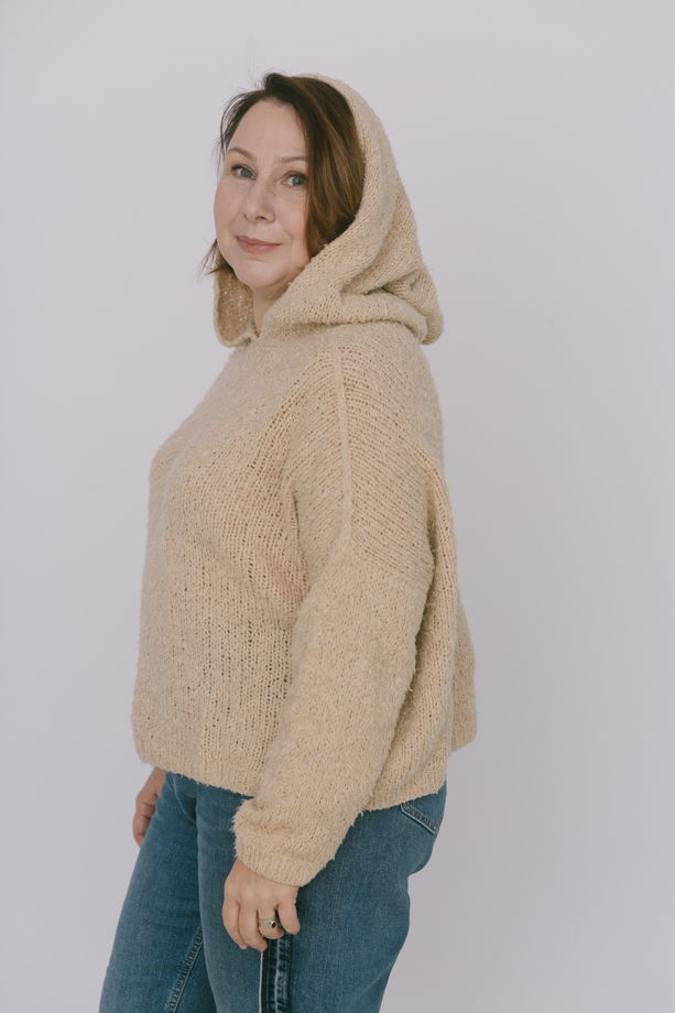 Женский свитер плюшевый, связан вручную