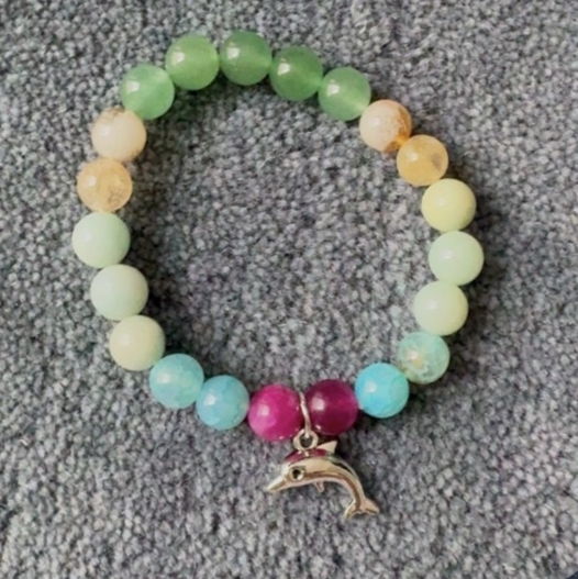 Радужный браслет с подвеской в форме дельфина из коллекции «LETO!» Ani.g.bracelets