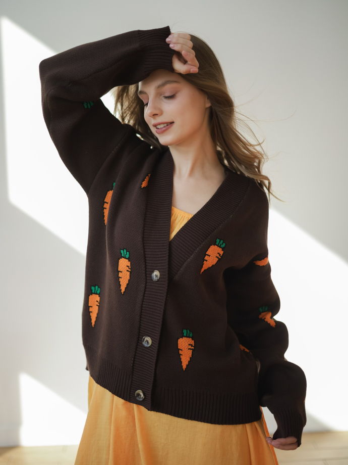 Кардиган с морковками