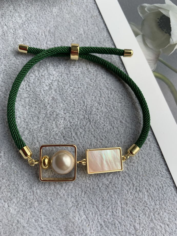 Браслет с жемчугом Майорка и натуральным перламутром «Зимний вечер»