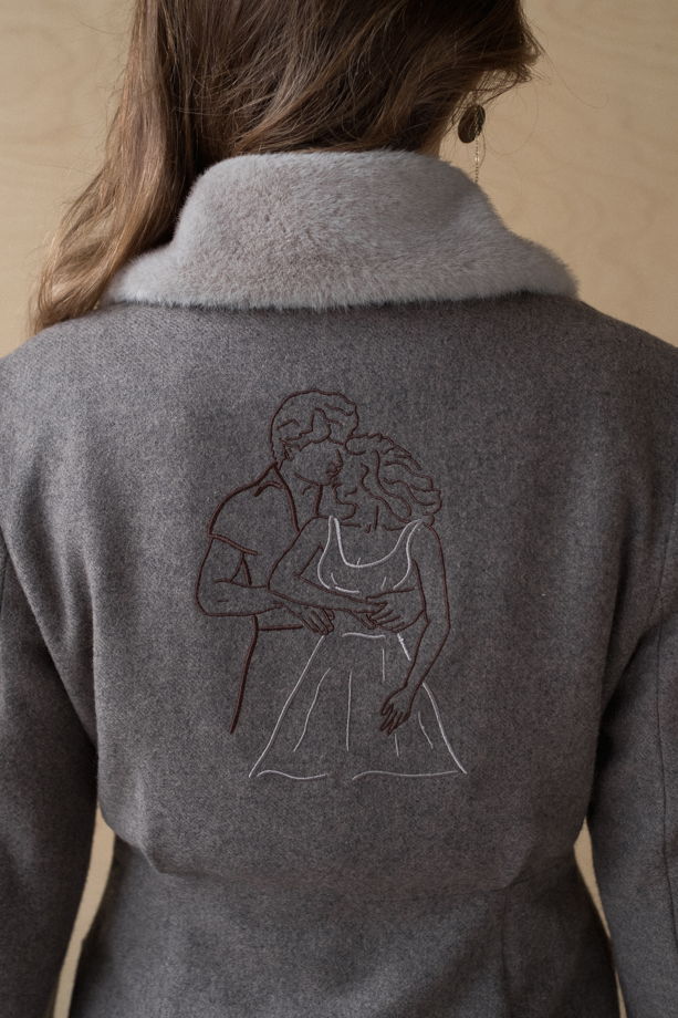 Фланелевое полупальто-жакет "БЕЙБИ" дымчатого цвета с вышивкой