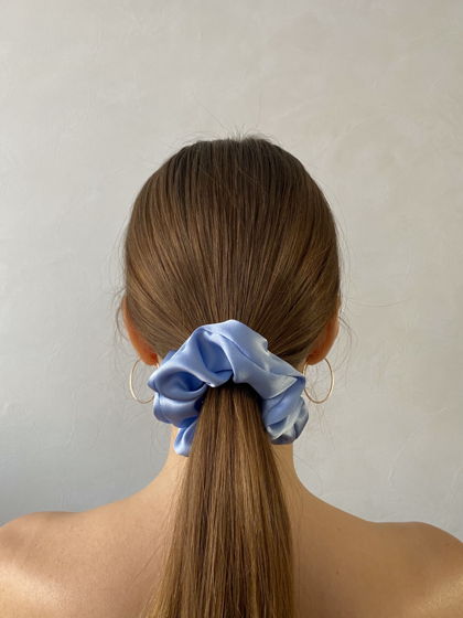 Резинка для волос из натурального шёлка (100% шёлк, Италия) 1 шт, небесно-голубой