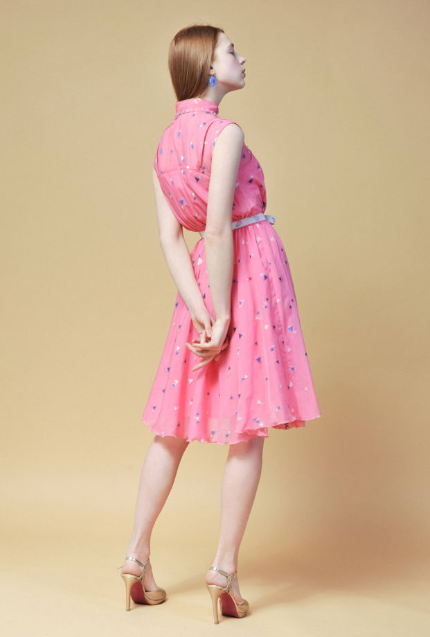 Нарядное розовое платье