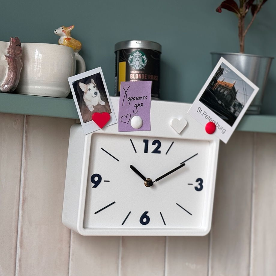 Подвесные часы на полку с магнитами, белые