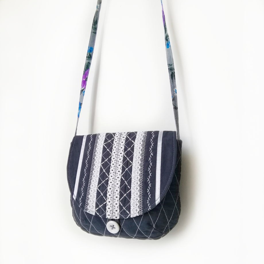 Женская маленькая сумочка ручной работы с кружевами