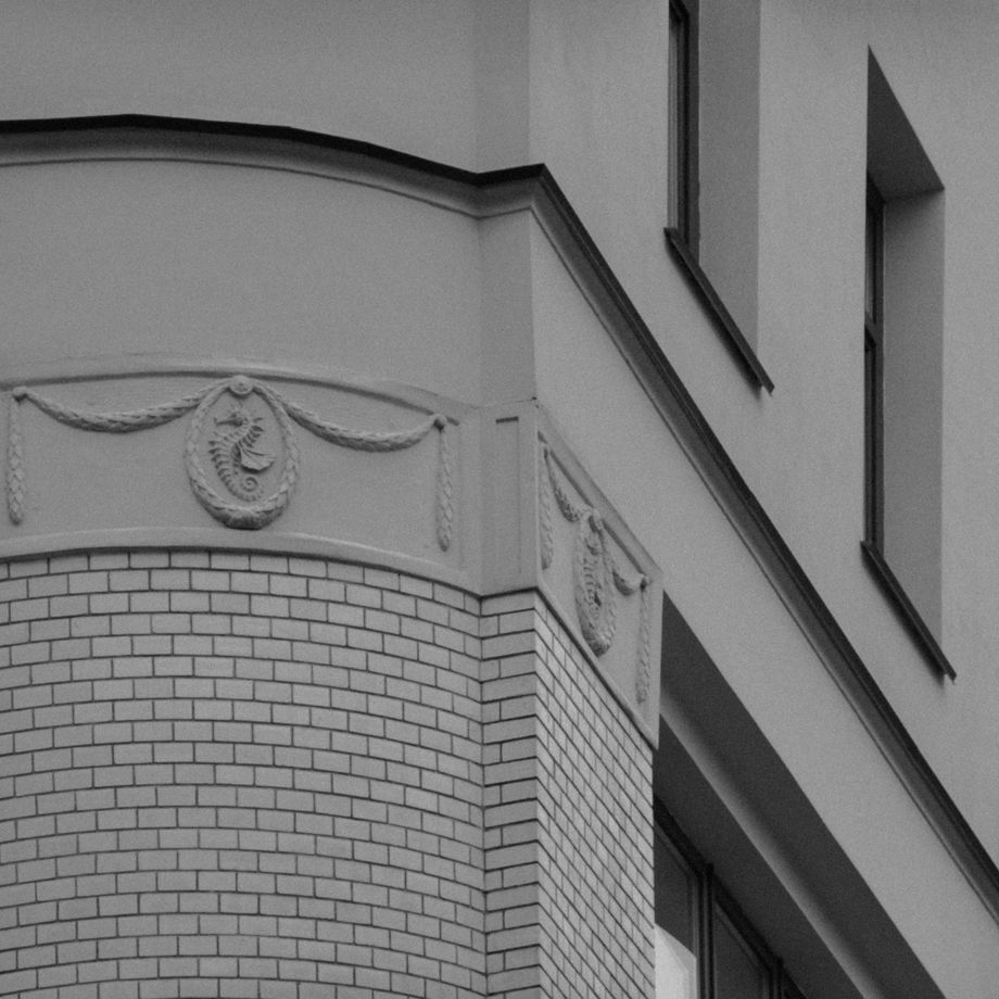 Архитектурный значок «Банкирский дом братьев Рябушинских»