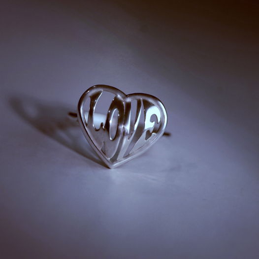 Кольцо серебряное Love
