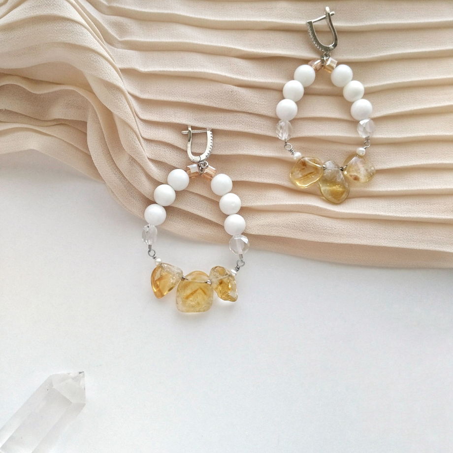 Белые серьги с природным цитрином