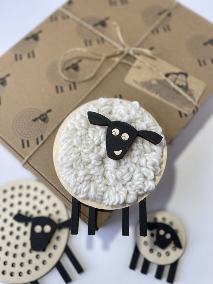 Набор для семейного творчества "Барашки из Заморья" из натуральных материалов