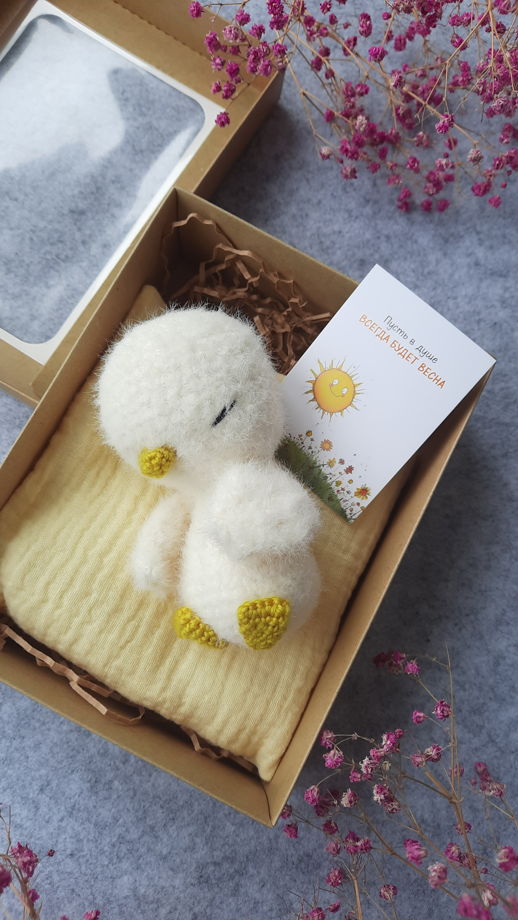 Спящий утёнок игрушка крючком