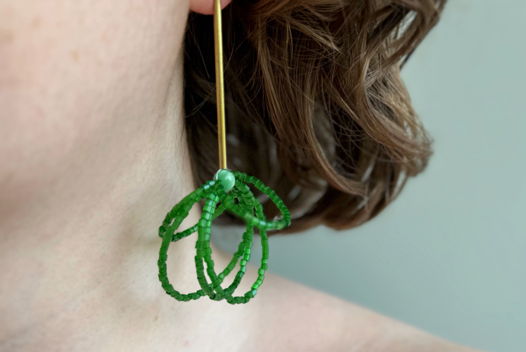 Серьги петли зеленые
