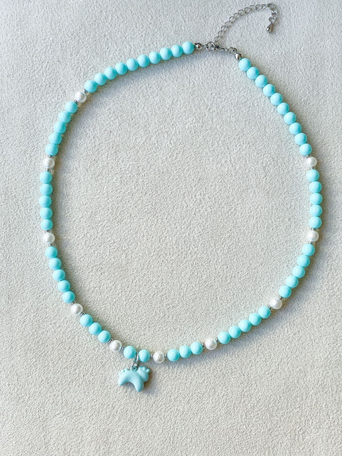 Колье голубое с подвеской лошадка