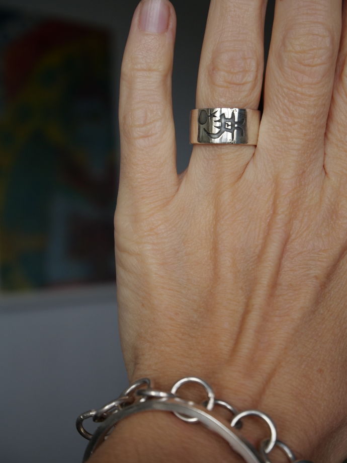 Серебряное кольцо с картинкой