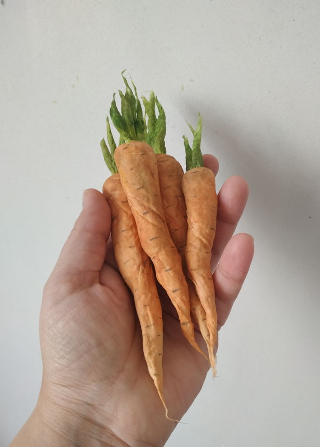 Ватная ёлочная игрушка "Морковка". Есть разные размеры.