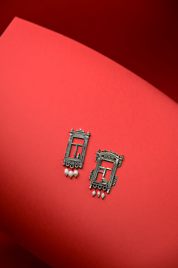 Брошь "Оконце" из мельхиора