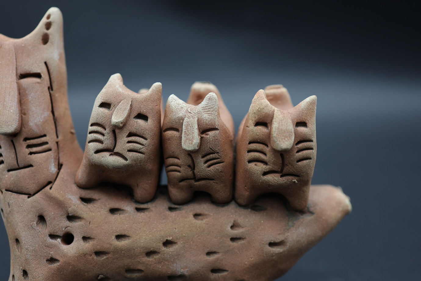 кот с  котятами