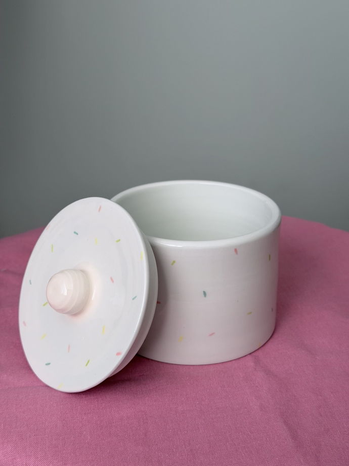 Банка нежно-голубая ручной работы "Леденцы"