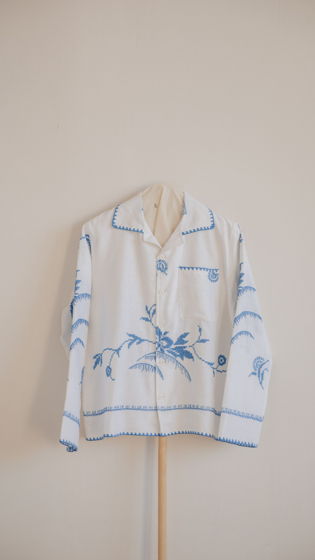 Белая Рубашка с Синей Вышивкой 1/White with Blue Embroidery Long Sleeve Shirt 1