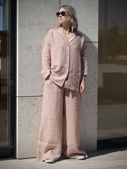 Костюм в пижамном стиле из умягченого льна пудрового цвета в размере М