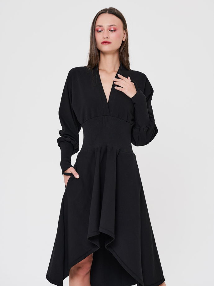 Платье Yohako 01 черного цвета с объемными рукавами и асимметричной юбкой