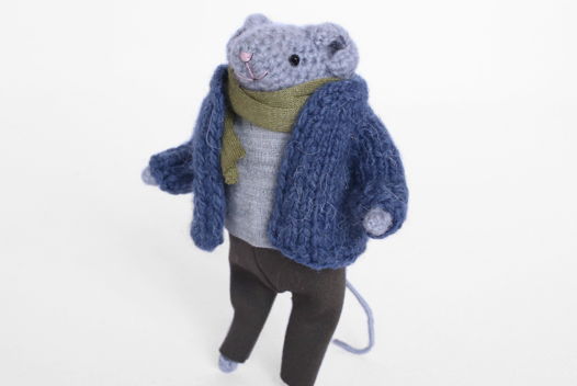 Вязаный мышонок Алекс