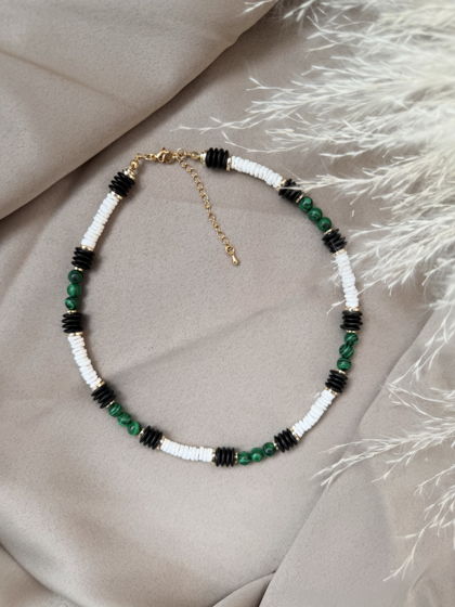 Чокер ручной работы из ракушки, кокоса, малахита и гематита «На разных волнах»