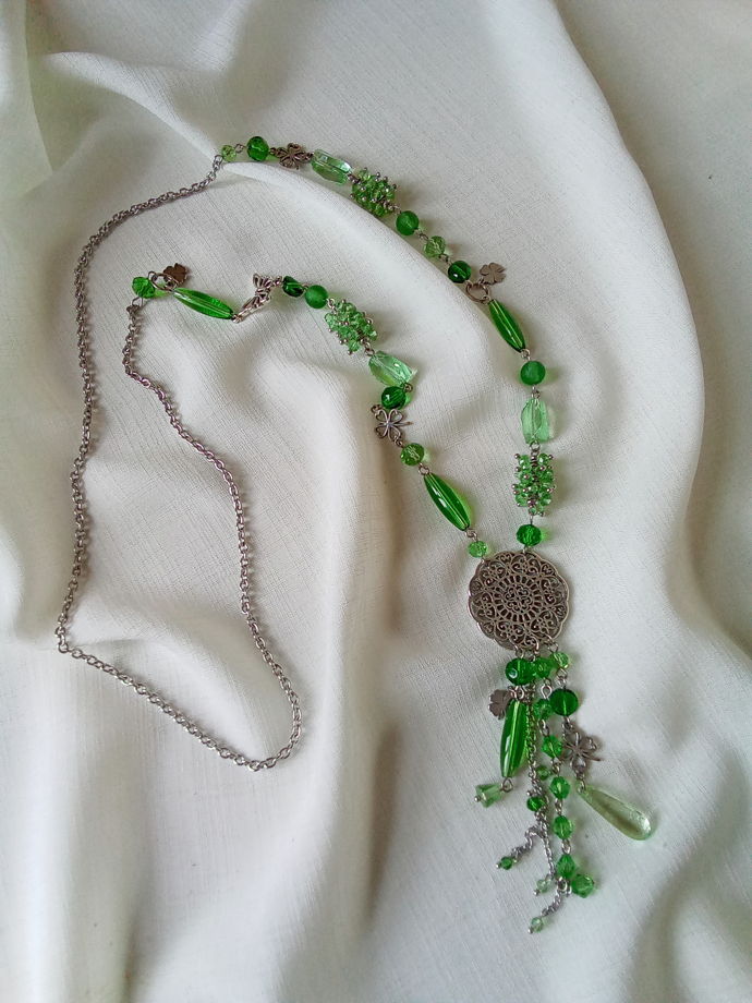 Комплект украшений из зелёного стекла сотуар и серьги "Летний луг"