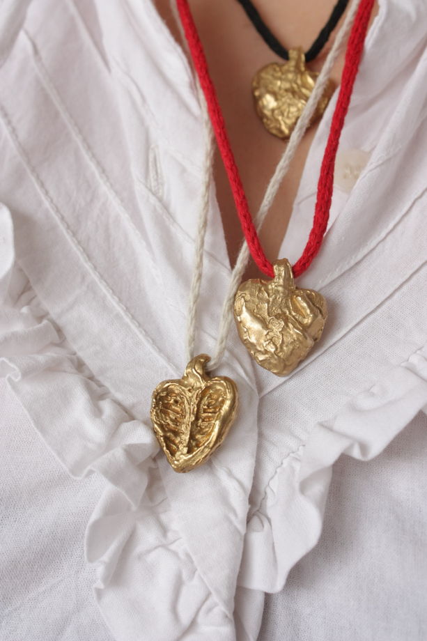 Бронзовый кулон - сердце