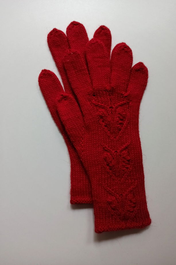 Ярко-красные перчатки ручной работы