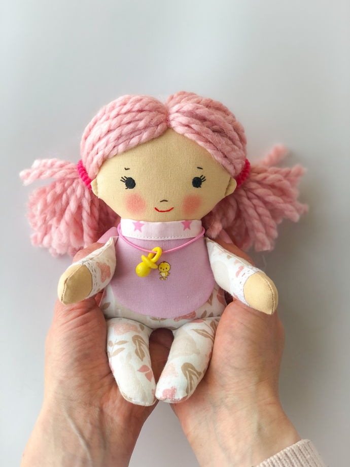 Текстильная мягкая кукла-малышка