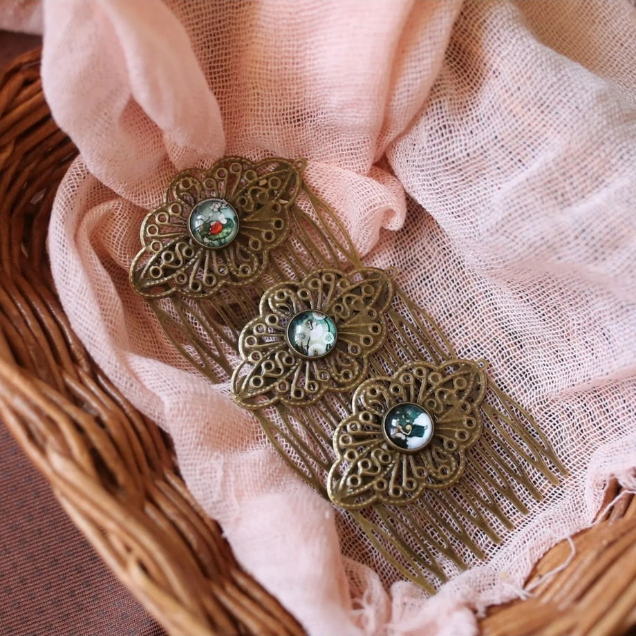 Гребни кованые для волос коллекции "Крылья феи" со стеклянным кабашоном