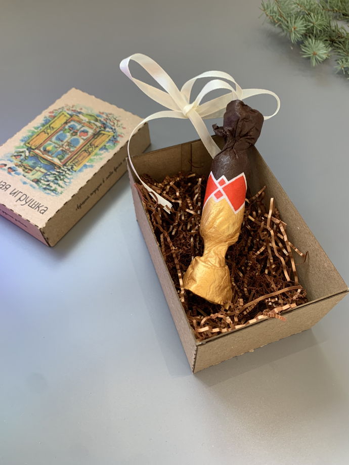 Ватная ёлочная игрушка «Конфета»
