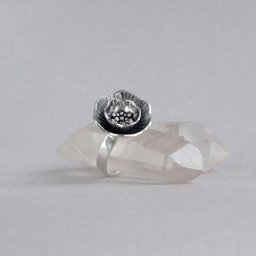 Крупное серебряное кольцо Цветок