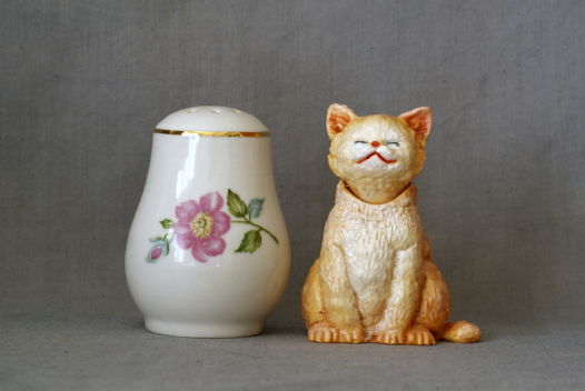 Кот "Болванчик" с качающейся коловой (фигурки)