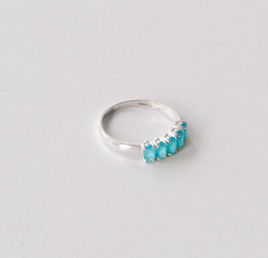 Серебряное кольцо с голубыми агатами