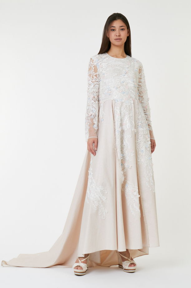 Свадебное дизайнерское платье из итальянского льна и кружева ручной работы