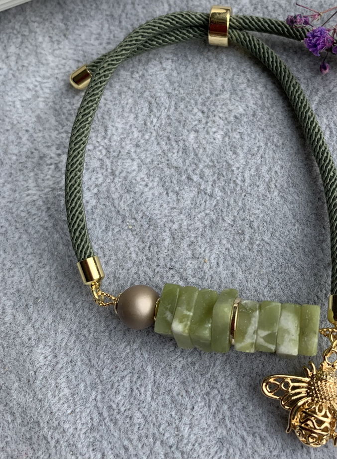 Браслет с жемчугом Майорка и агатом «Карамельная пчелка»