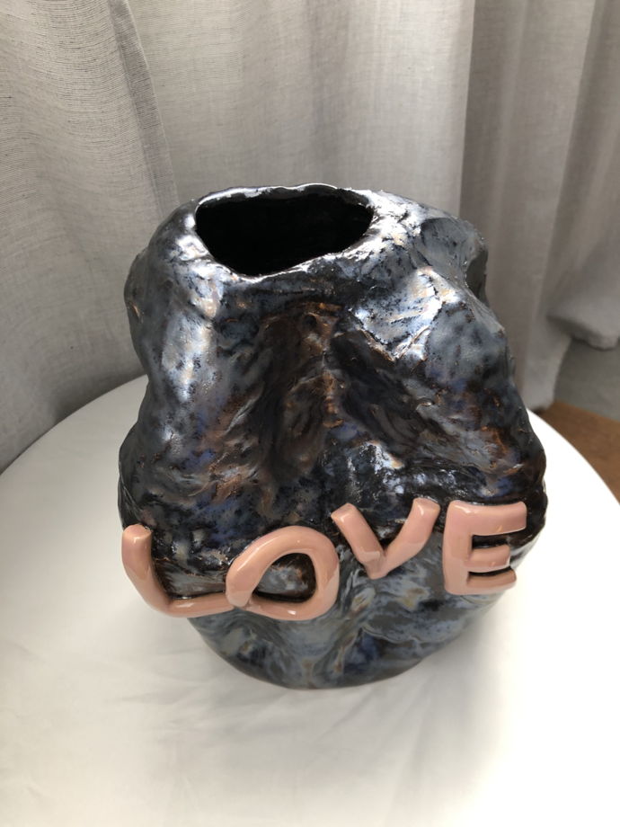 Керамическая ваза LOVE