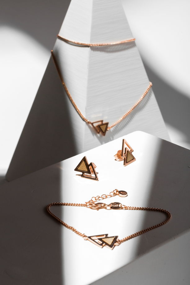 Браслет из  серебра 925 пробы, покрытого розовым золотом 14К коллекция двойной треугольник