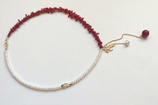 Чокер из жемчуга и коралла