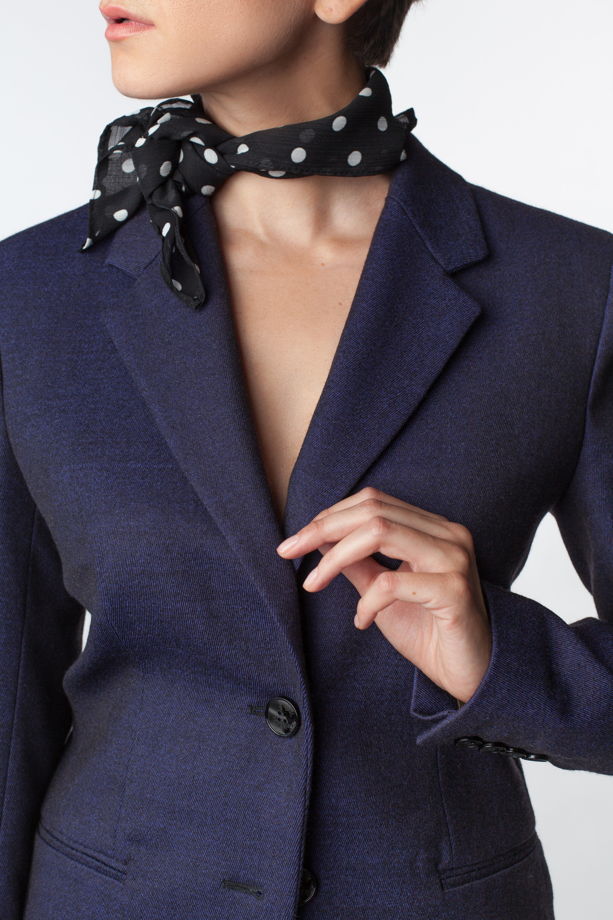 Женский фиолетовый пиджак приталенного силуэта из 100% шерсти и плечиками ручной работы Fari Levich